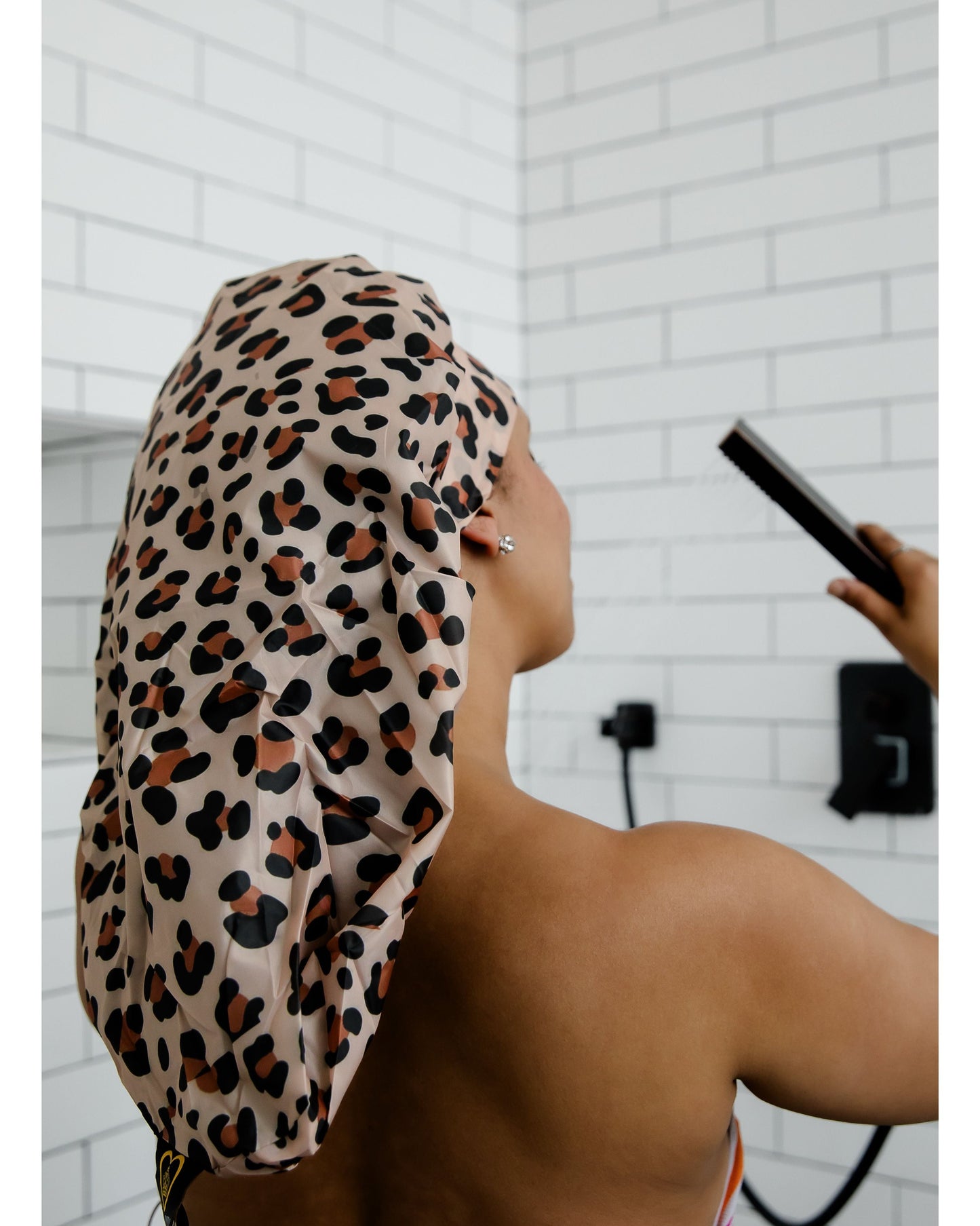 SHORT SATIN-LINED SHOWER CAP